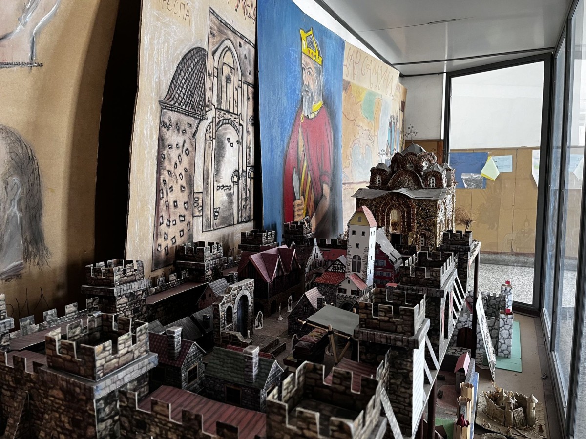 Display of a class project.